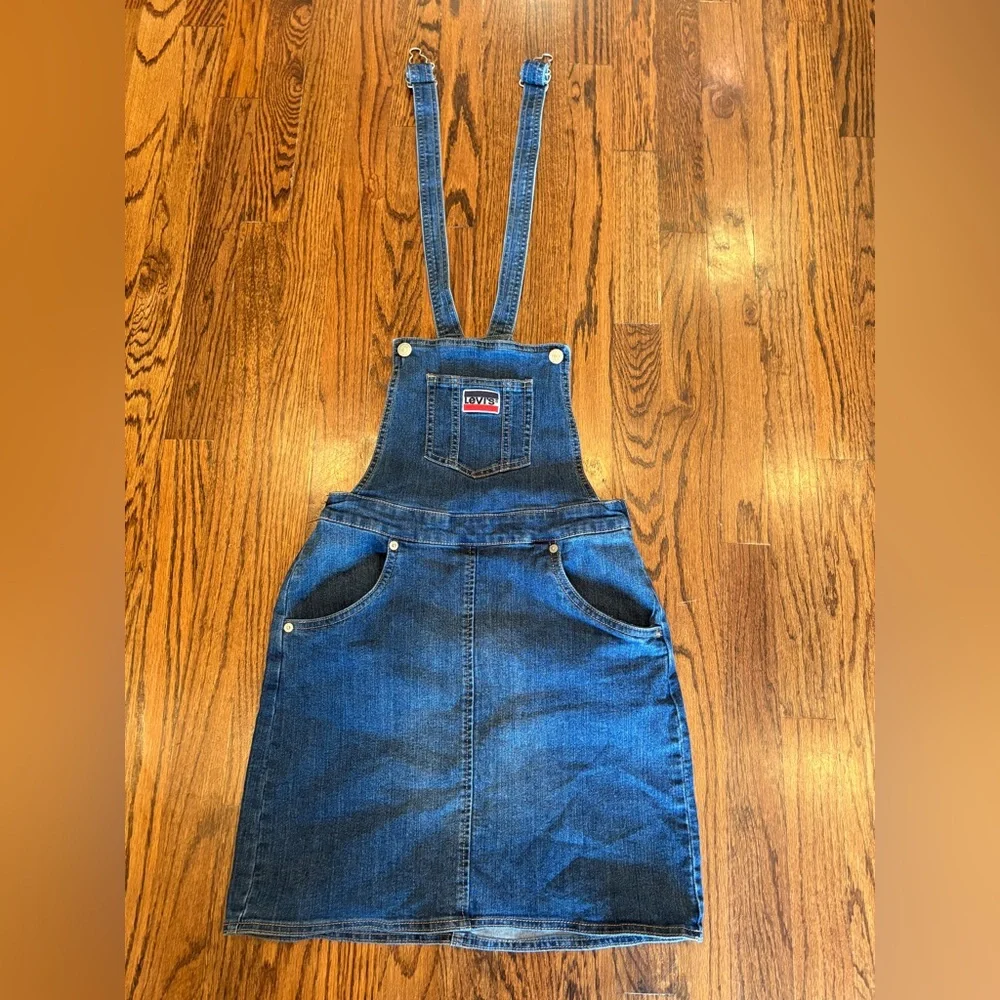 Levi's Classic Blue Denim Skirt Jumper Size Large Girls 12-13 years‎